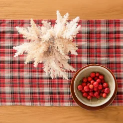 Bieżnik w szkocką kratę czerwony NEWPORT 40x120 cm