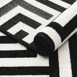 Dywan zewnętrzny z czarnym wzorem STIARNA 80x150 cm