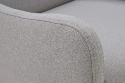 Fotel na wysokich nóżkach SCOTT