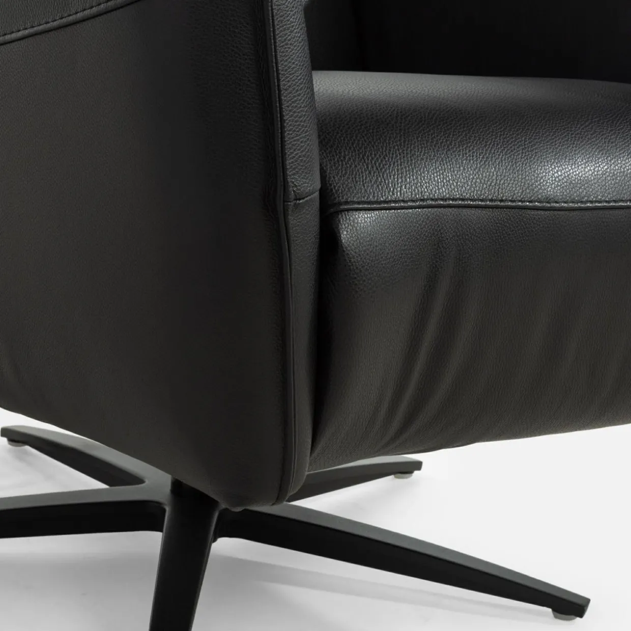 Fotel obrotowy z funkcją relaks EOS