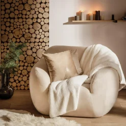 Fotel obły kremowy MELA