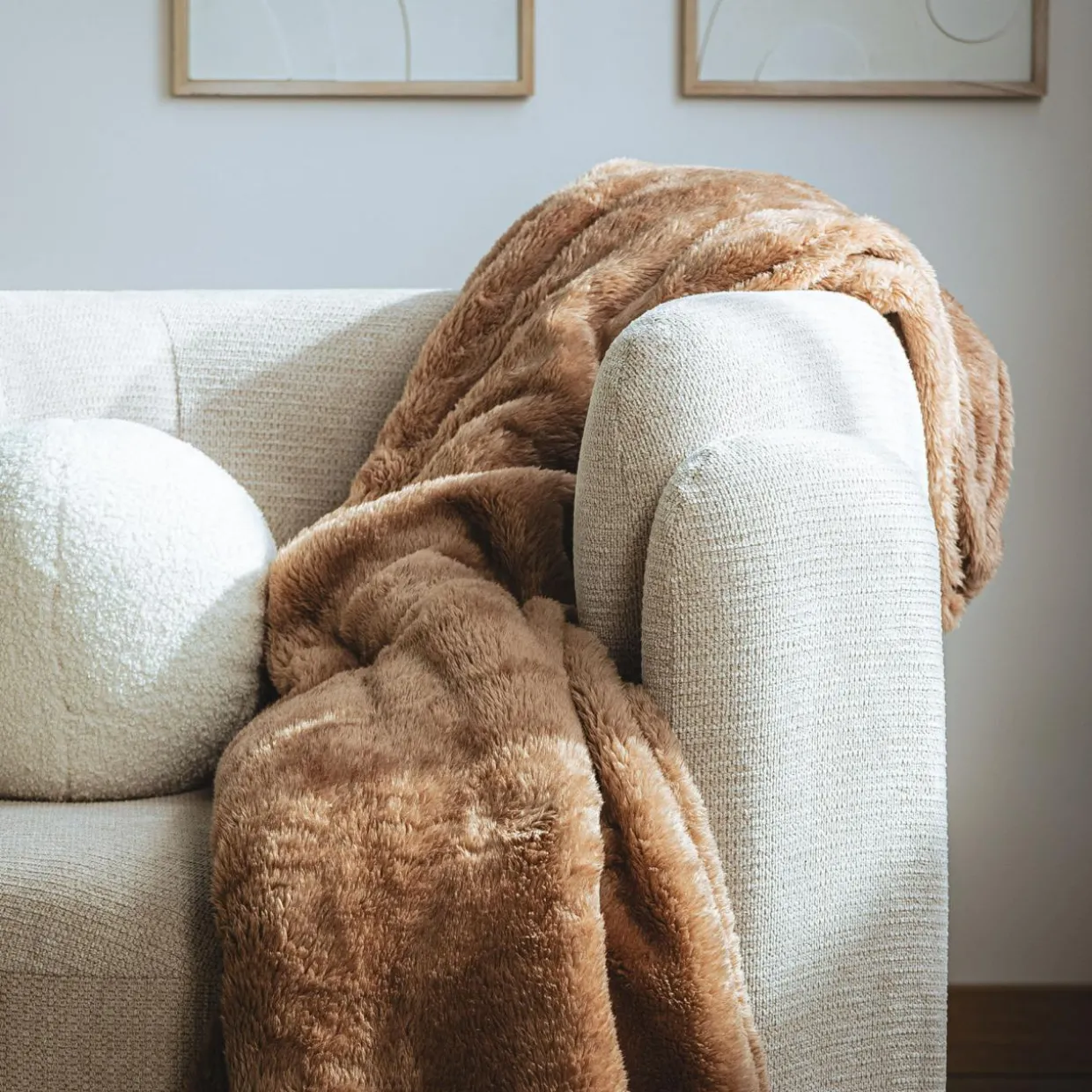 Fotel wypoczynkowy beżowy MAFELE