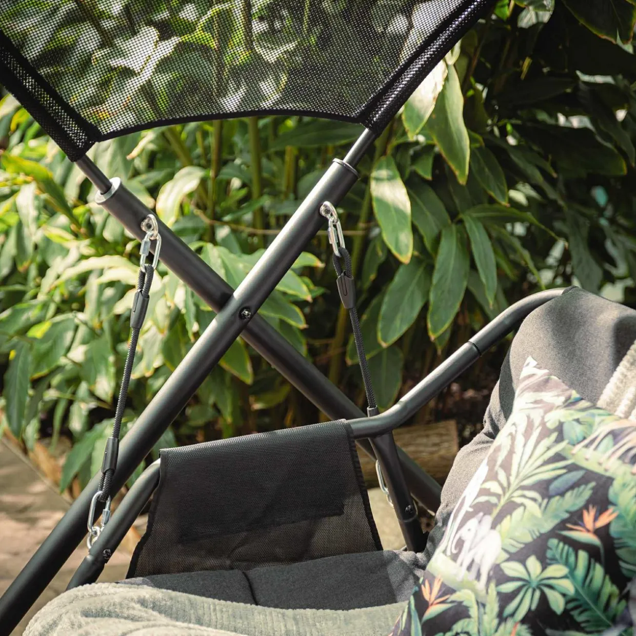 Huśtawka ogrodowa czarna JONZONI