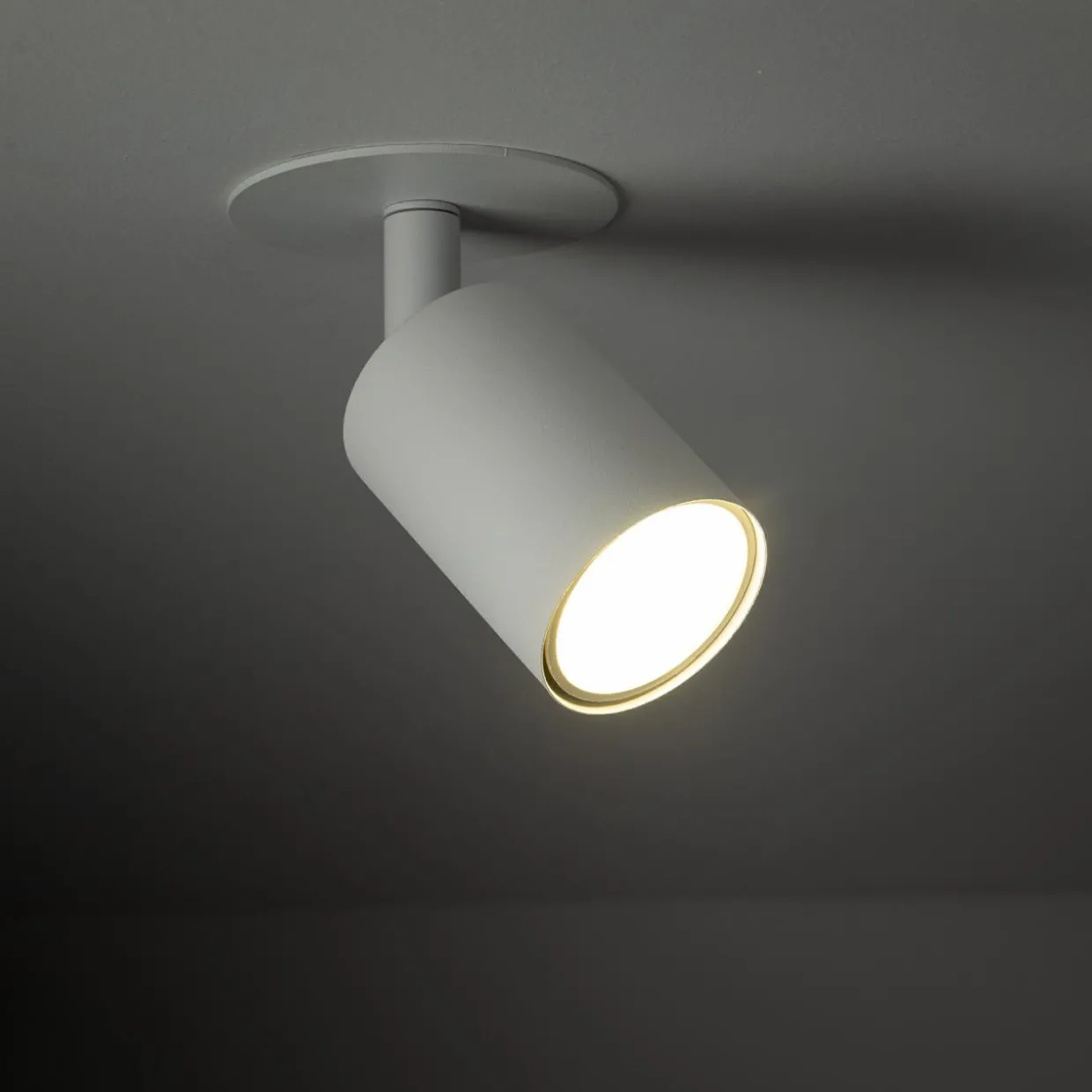 Kinkiet spot podtynkowy 1 reflektor biały NEX