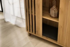 Komoda z lamelami RANFLURY