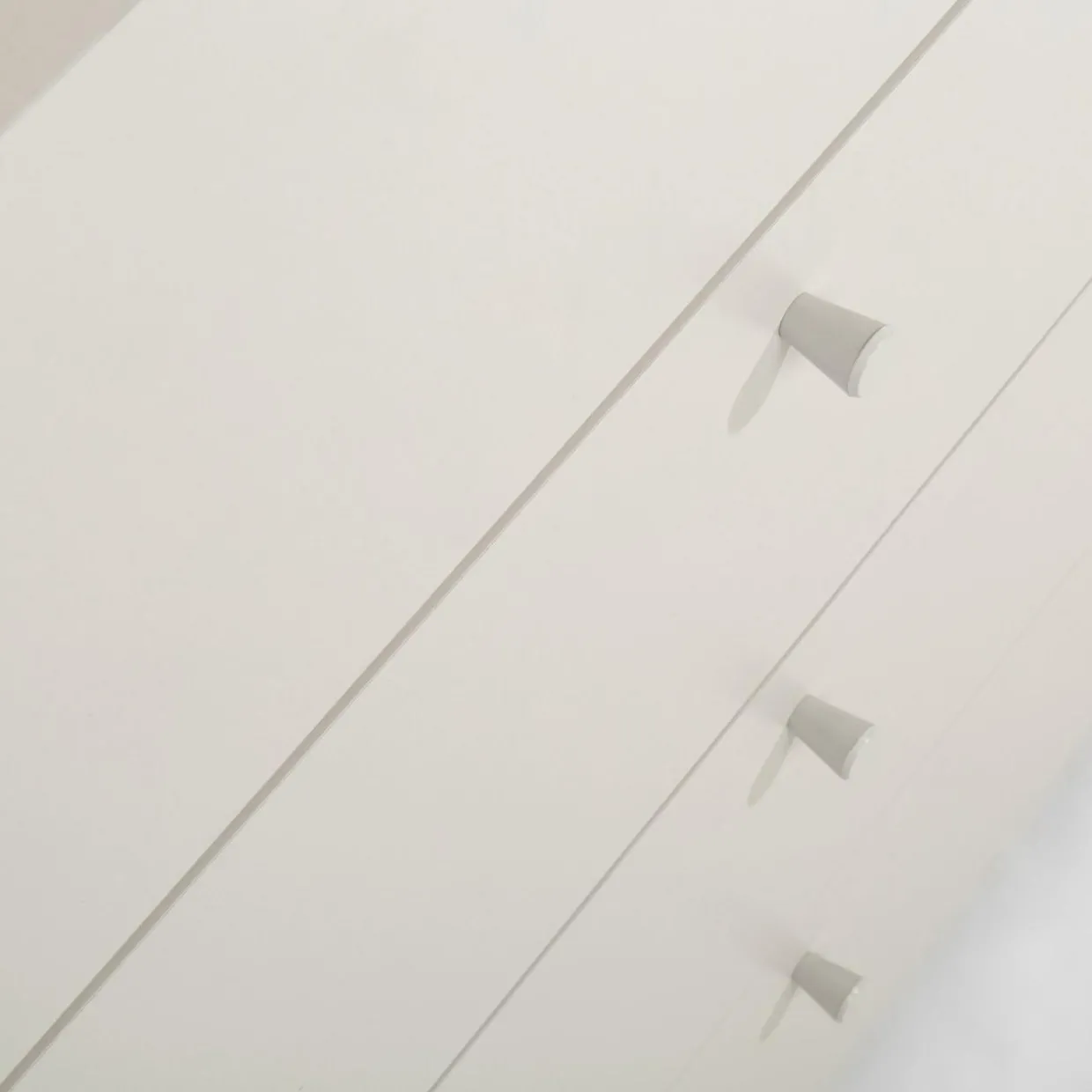 Komoda z szufladami na metalowych nóżkach TORINO kaszmir