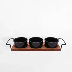 Komplet 3 miseczek na akacjowej tacy