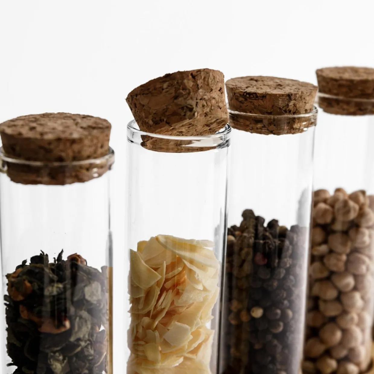 Komplet 6 przyprawników na bambusowym stojaku 110 ml