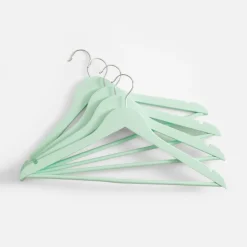 Komplet 4 wieszaków drewnianych zielone