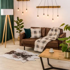 Lampa na drewnianym trójnogu abażur biały LOTTA