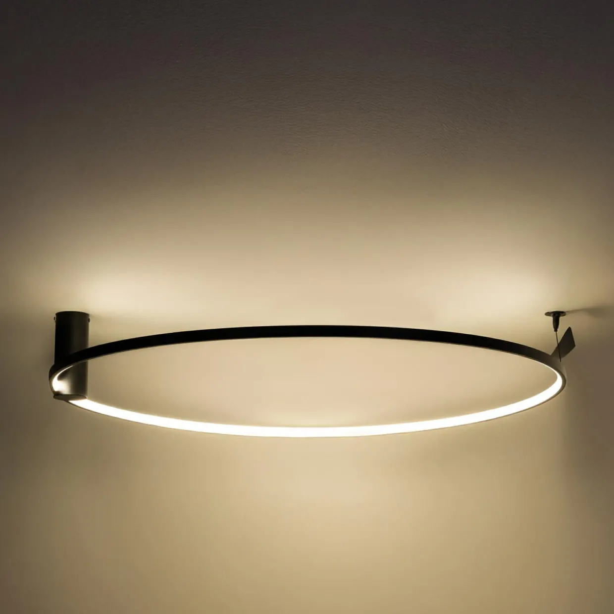 Lampa sufitowa LED pierścieniowa czarna HORIK 90 cm