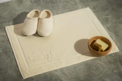 Mata łazienkowa STOPKI krem 50x70 cm