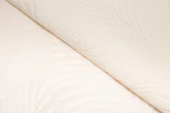 Narzuta na łóżko pikowana w liście ecru FERN 220x240 cm