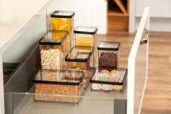 Pojemnik do żywności LOFT czarny 2,1 l