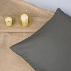 Poszewka satynowa jasnoszara 70x80 cm