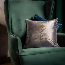 Poszewka welurowa z motywem roślinnym szara HERBS 45x45 cm