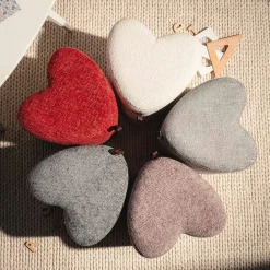 Puf mały serce fioletowy ILLON