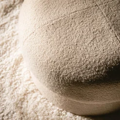 Puf okrągły boucle kremowy IQOMO