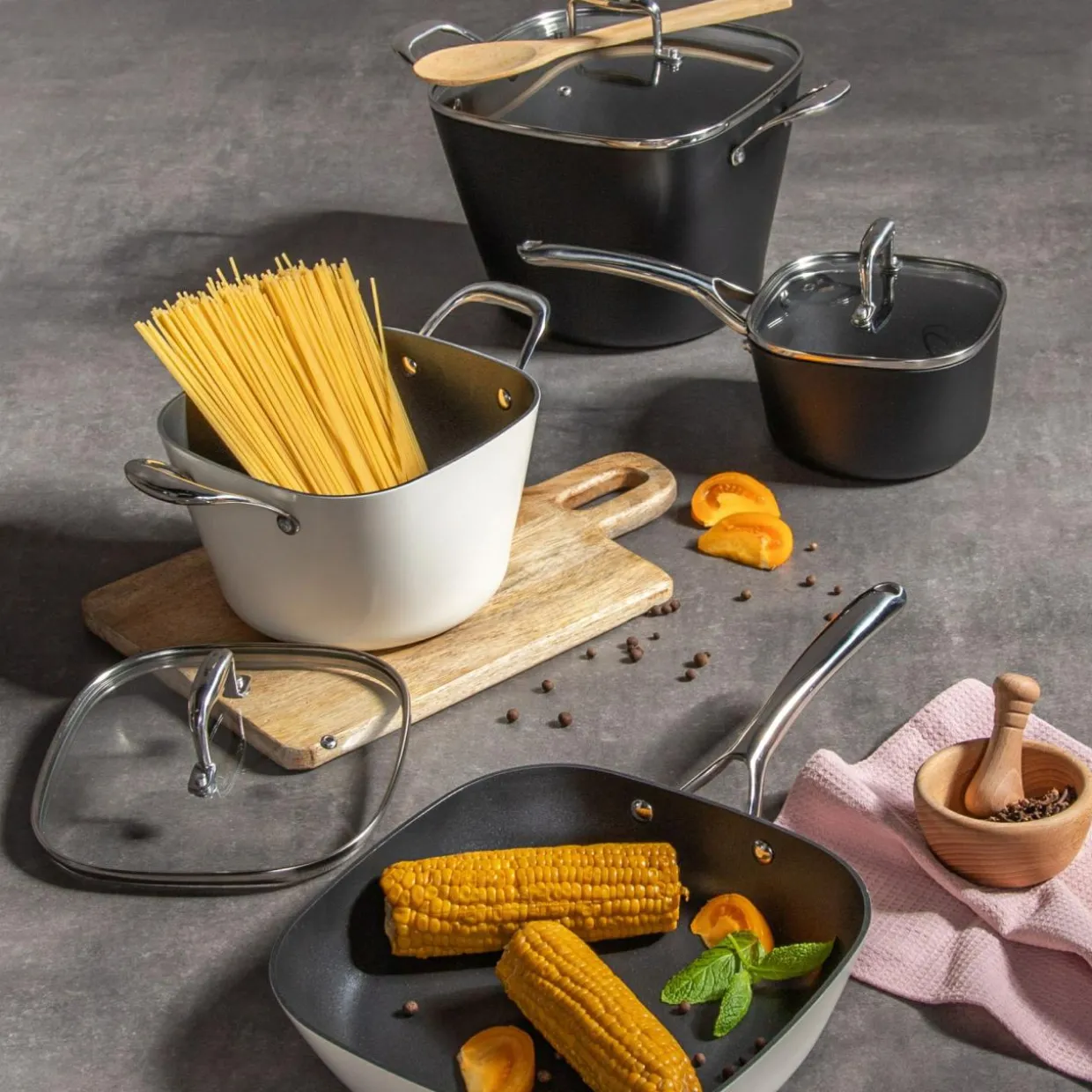 Rondel czarny QUADRATO 1,7 l