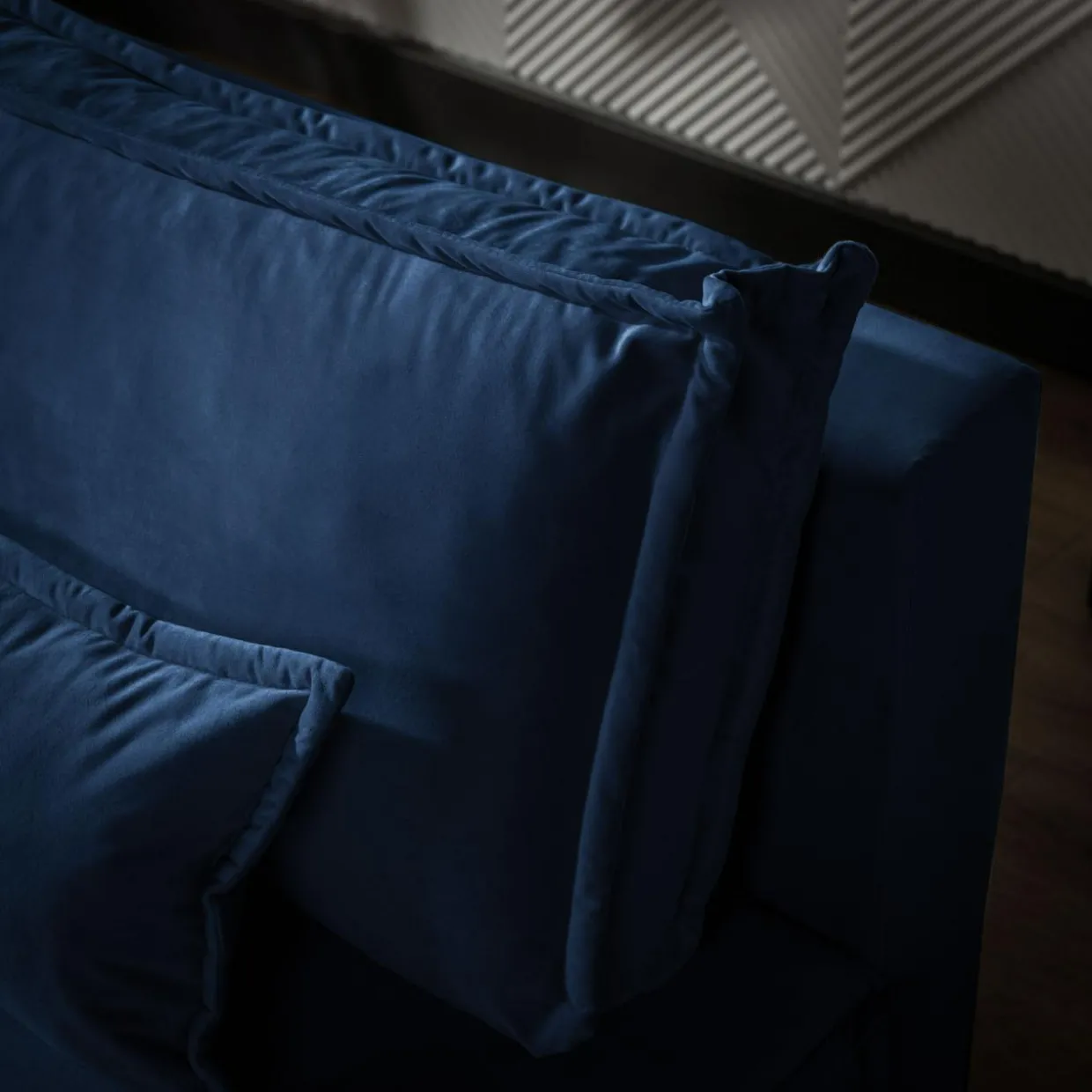 Sofa rozkładana granatowa DUE