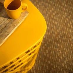 Stolik ogrodowy z pojemnikiem HAMILLO żółty