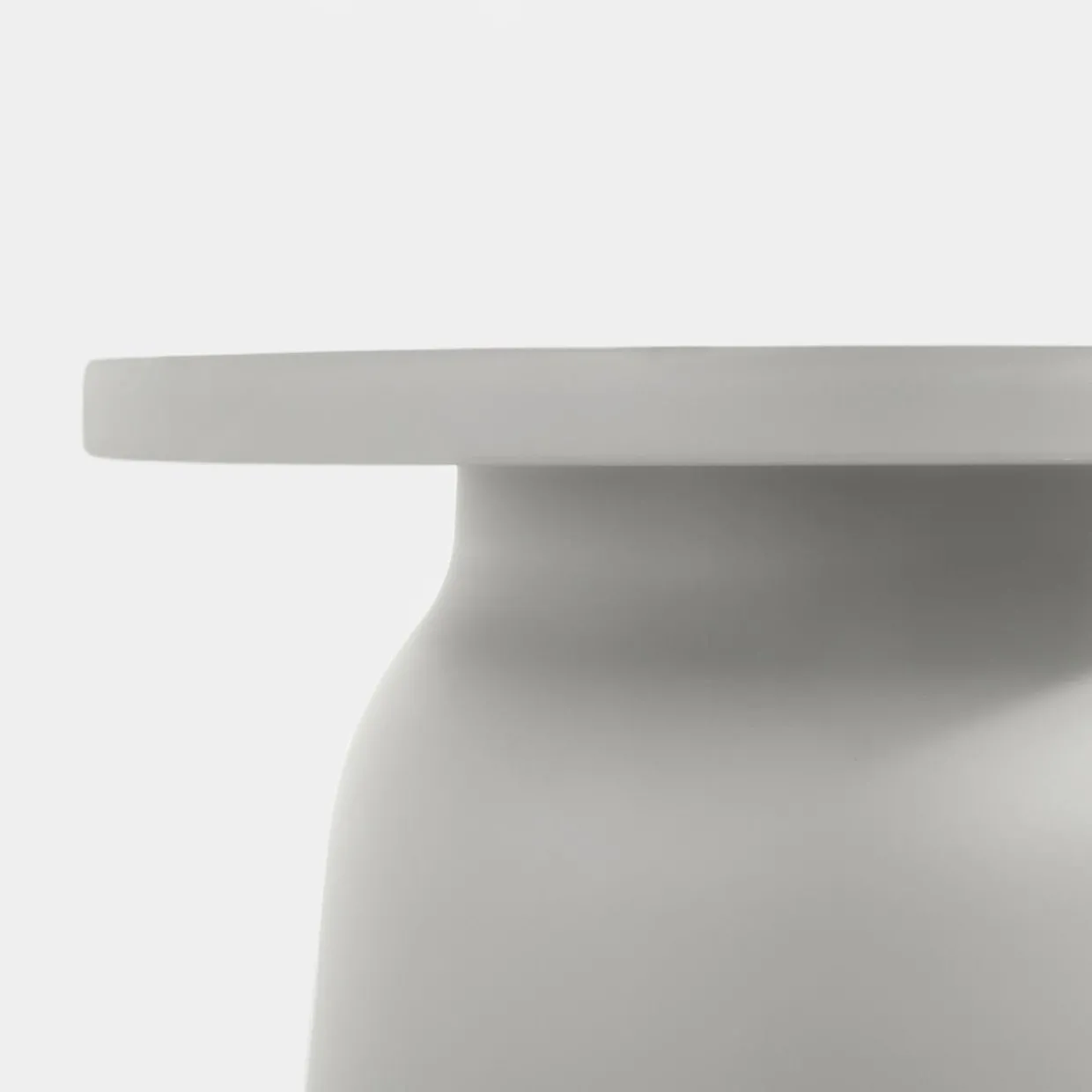 Stolik okrągły jasnoszary URBANTE