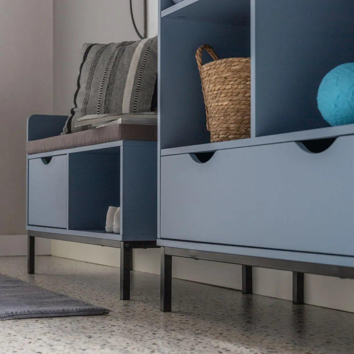 Szafka na buty niebieska SUAVE