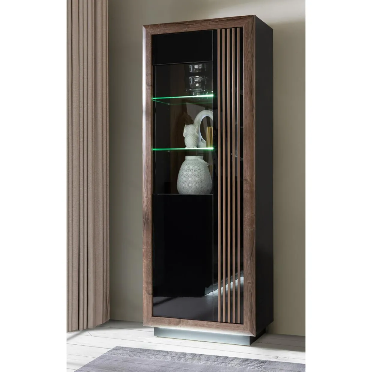 Witryna SAVONA LEWA z listwą LED