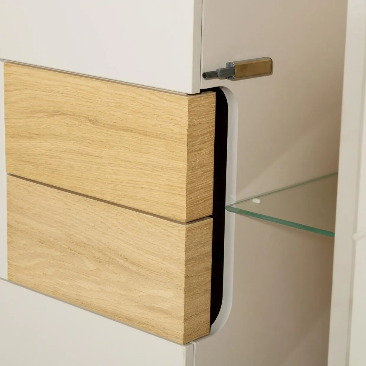 Witryna z oświetleniem BRUNO