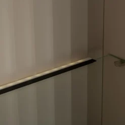 Witryna z oświetleniem MADERA prawa