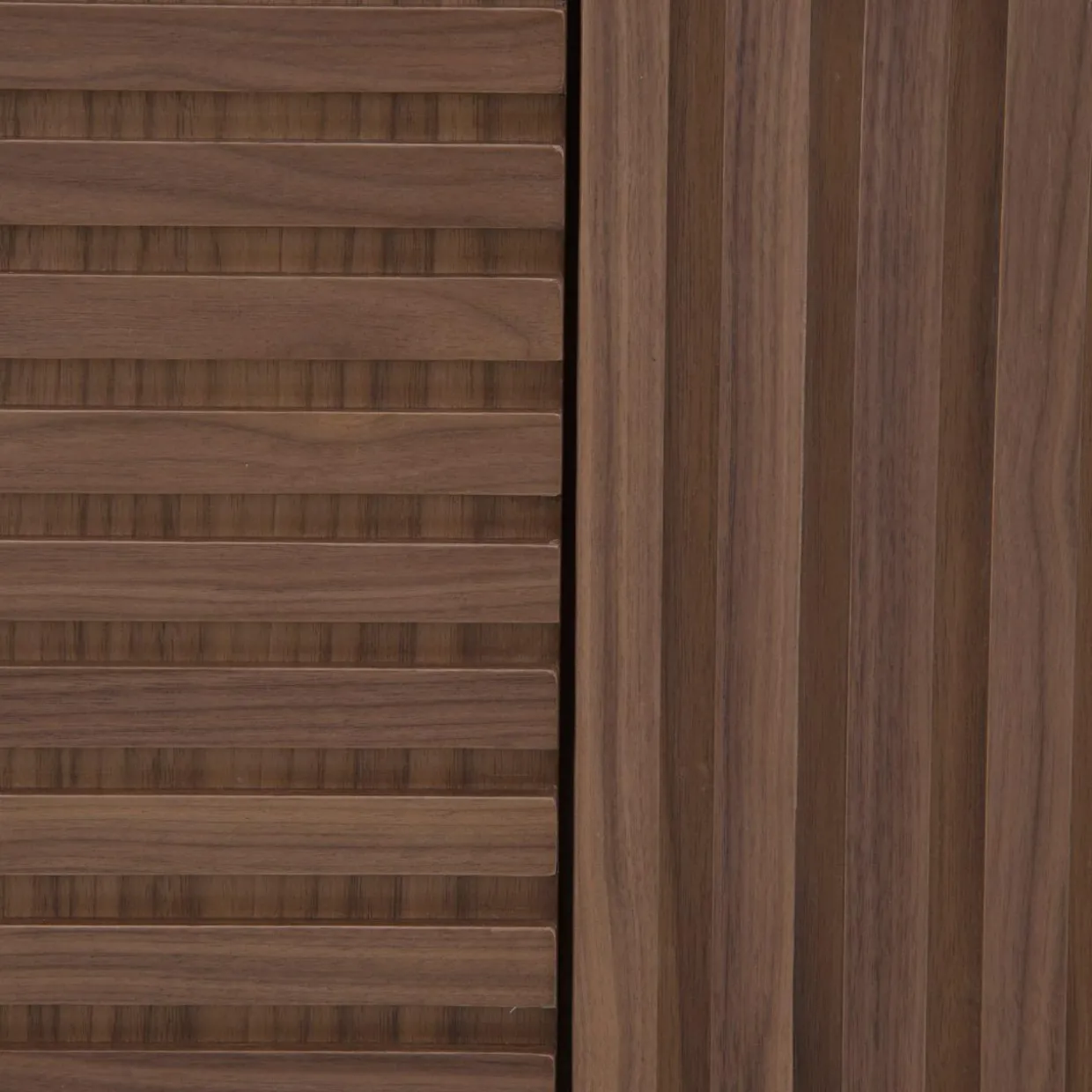 Witryna z ryflowaniem orzechowa DAVIDI