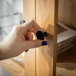 Witryna z szufladami z litego drewna STELLA dąb naturalny