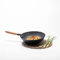 Wok żeliwny czarny FERRO 30 cm