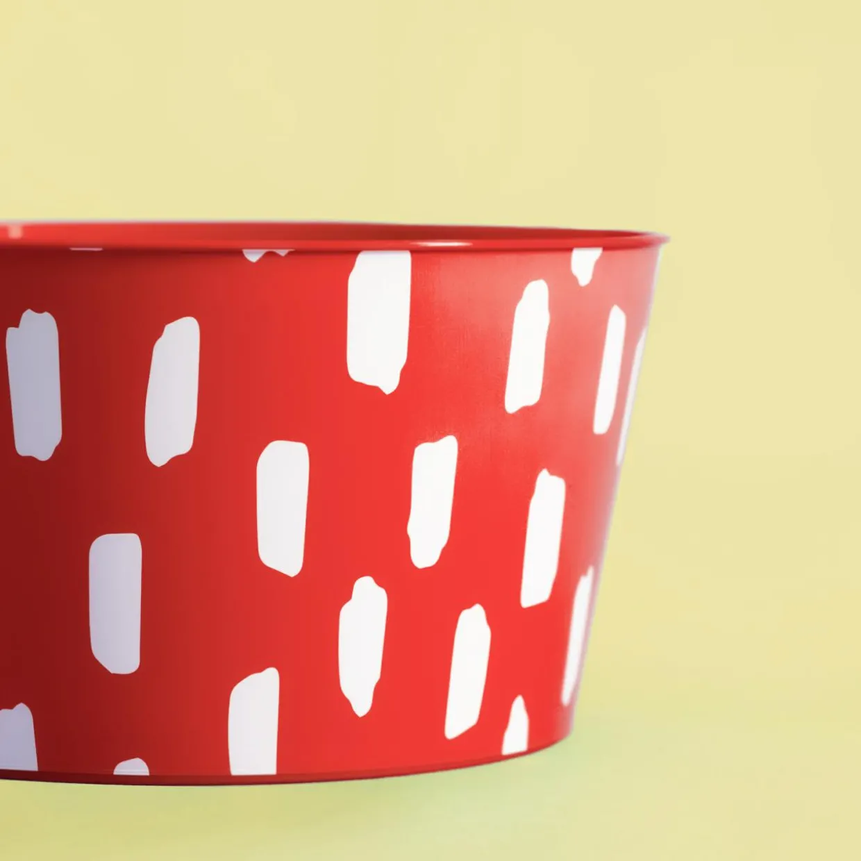 Zestaw 4 misek plastikowych czerwony 750 ml