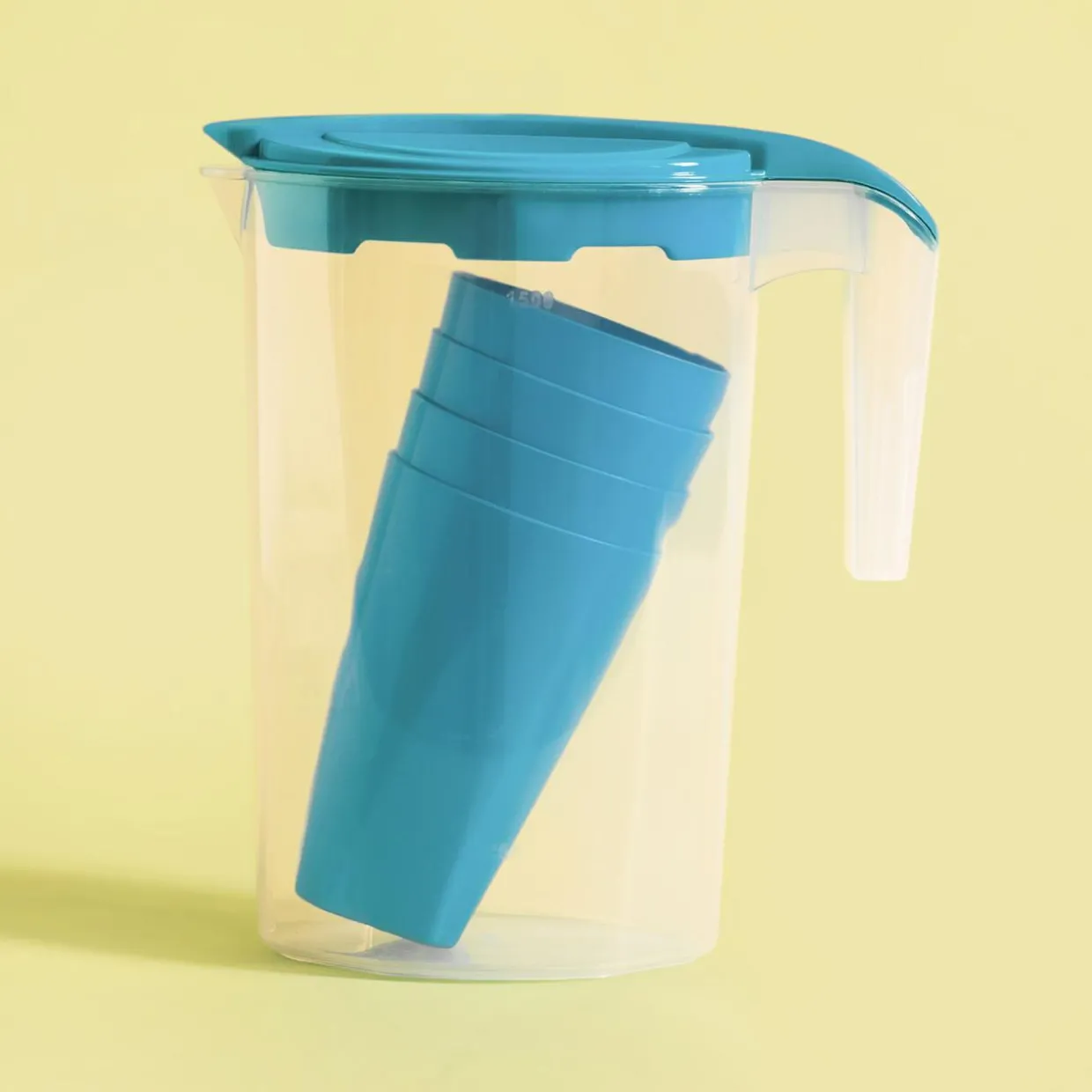 Zestaw dzbanek plastikowy i 4 kubki niebieskie